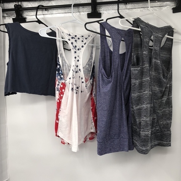 Lot of 4 Tops Size XS (3 Racer Back Tanks, 1 Crop Top) - Picture 6 of 6